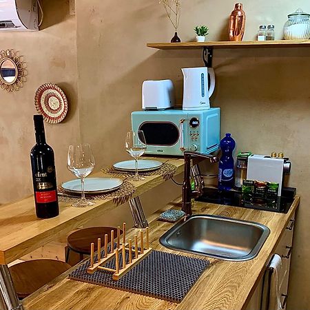 Boutique Apartment In Heart Of Haifa Buitenkant foto