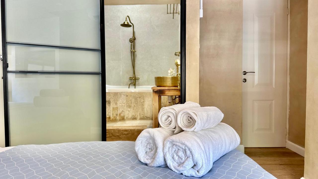 Boutique Apartment In Heart Of Haifa Buitenkant foto