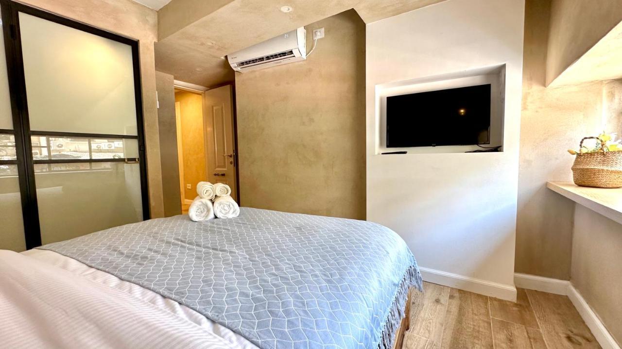Boutique Apartment In Heart Of Haifa Buitenkant foto