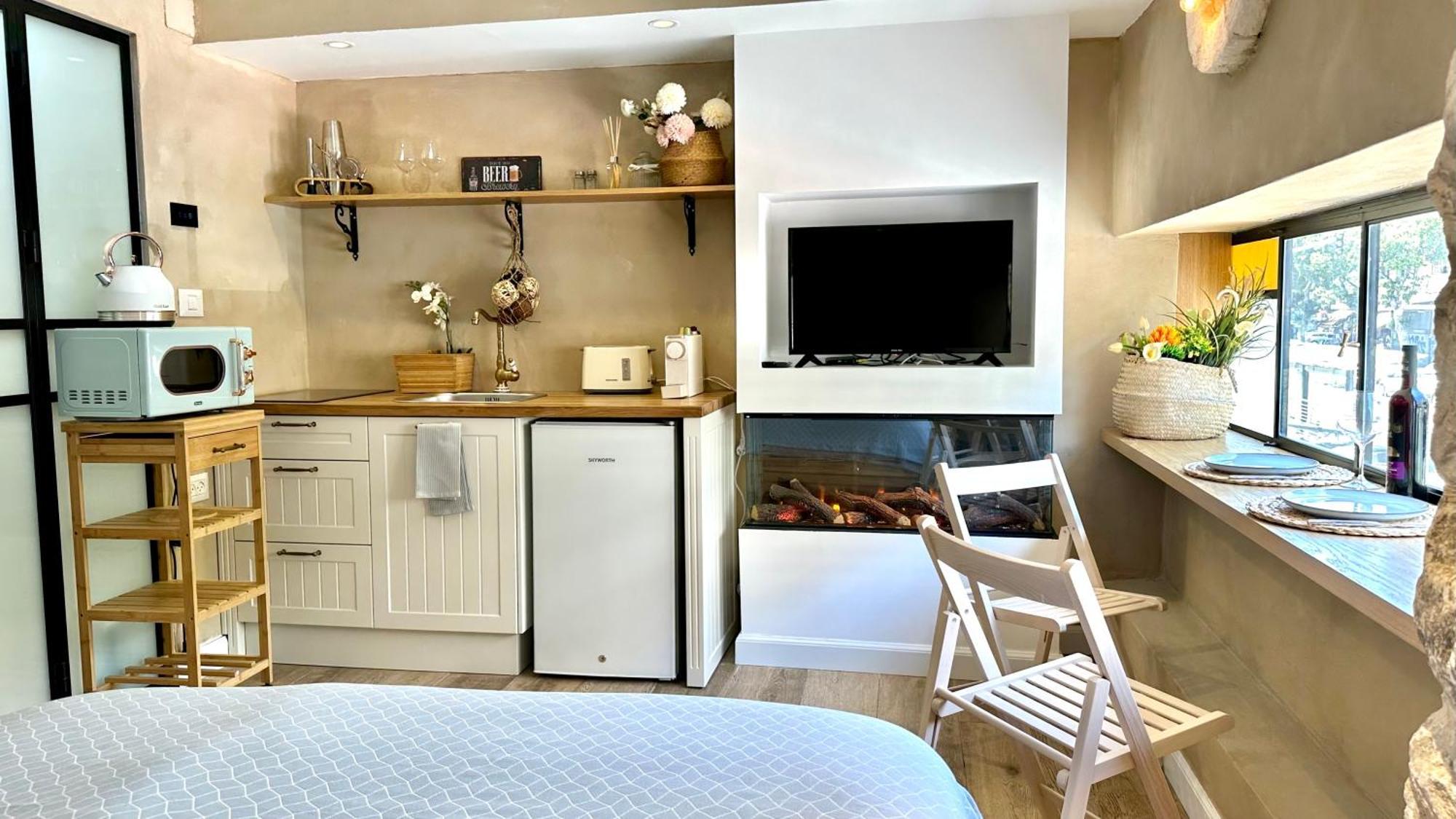 Boutique Apartment In Heart Of Haifa Buitenkant foto