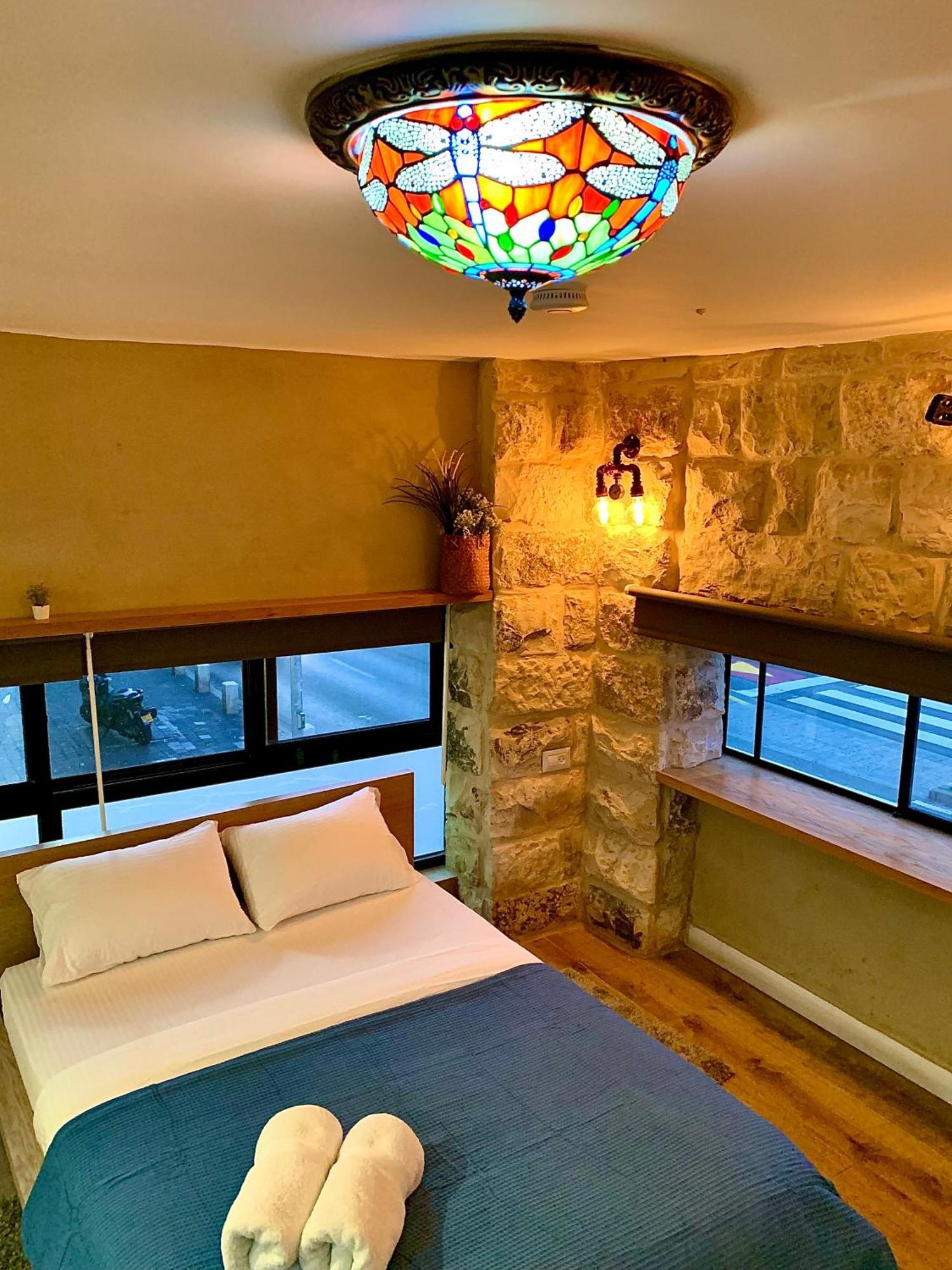 Boutique Apartment In Heart Of Haifa Kamer foto
